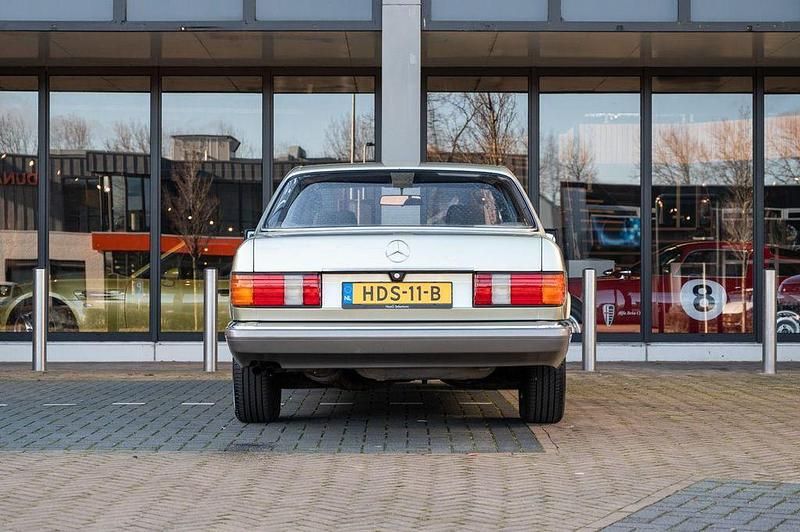 Gebraucht Mercedes S260 SE 166 PS (122 kW) 1986 Grün Limousine