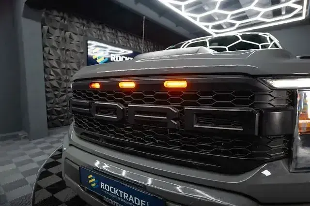 Gebraucht Ford F-150 Raptor 400 PS (294 kW) 2023 Grau Pickup