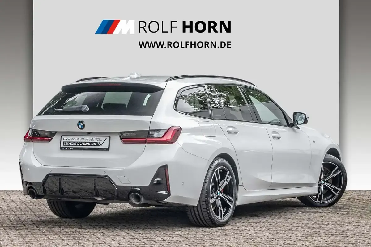 Gebraucht BMW 330 Shadowline 245 PS (180 kW) 2024 Weiß Kombi