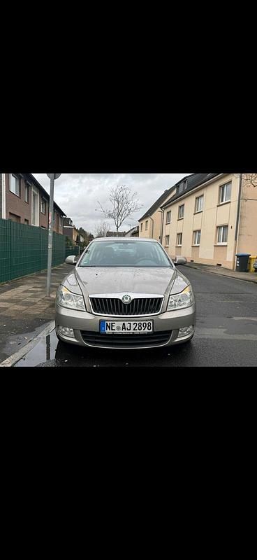 Gebraucht 2011 Skoda Octavia Limousine | 6.050 € (Fairer Preis) - Bild 1/4