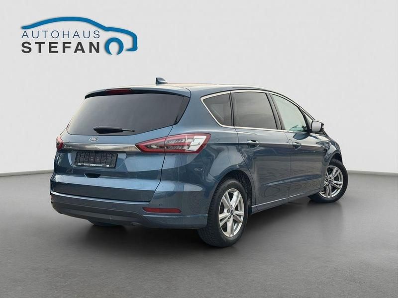 Gebraucht Ford S-MAX Titanium 150 PS (110 kW) 2020 Blau Van / Kleinbus
