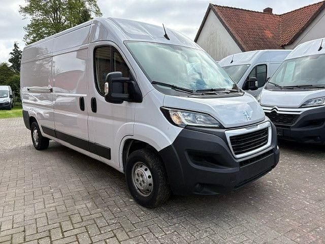 Gebraucht Peugeot Boxer 140 PS (102 kW) 2024 Weiß Van