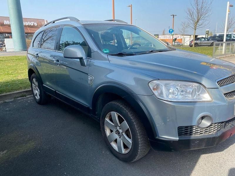 Gebraucht Chevrolet Captiva LT 150 PS (110 kW) 2010 Grau SUV