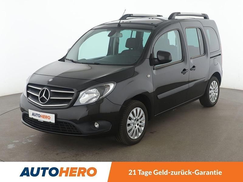 Schwarz Gebraucht 2018 Mercedes Citan 112 Van / Kleinbus | 18.490 € (Fairer Preis) - Bild 1/3