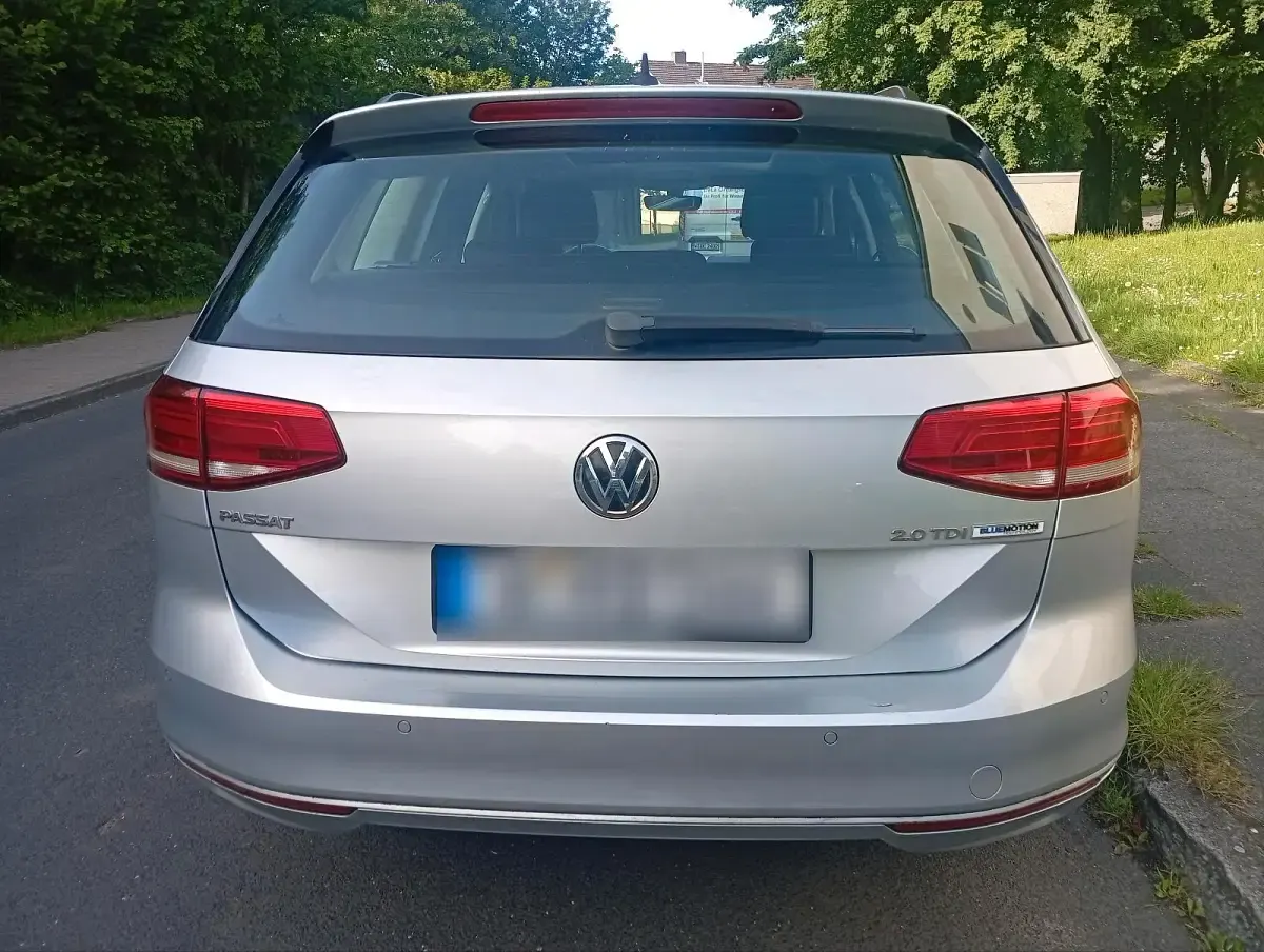 Gebraucht VW Passat 150 PS (110 kW) 2016 Silber Kombi