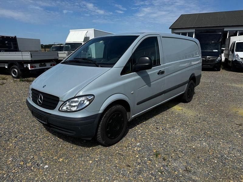 Grau Gebraucht 2007 Mercedes Vito Van / Kleinbus | 4.400 € (Guter Preis) - Bild 1/4