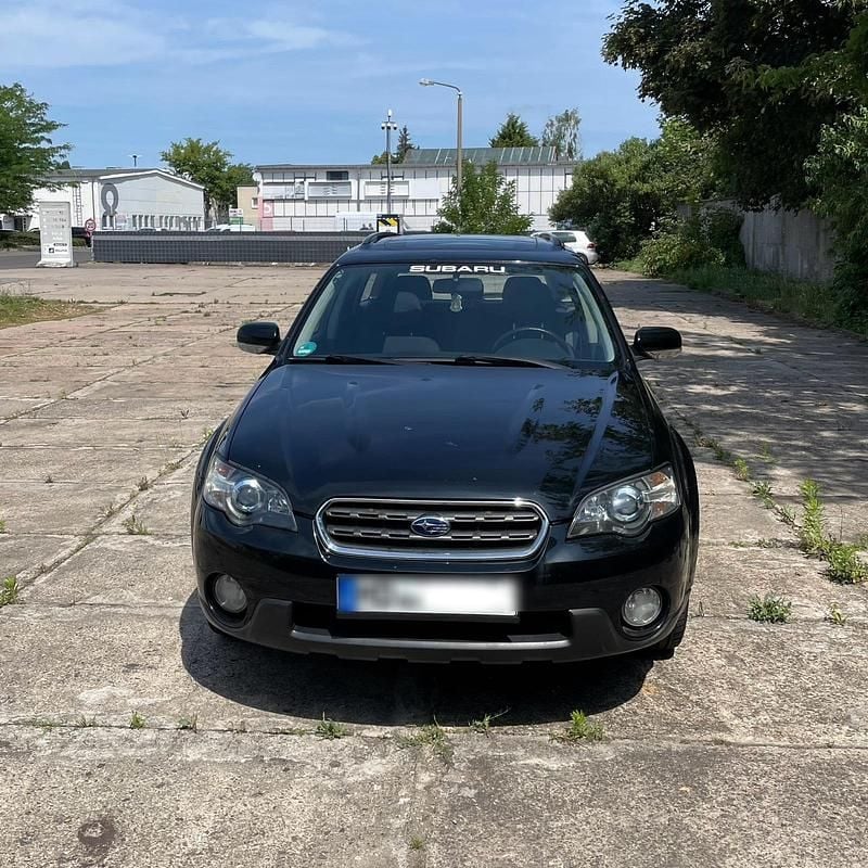 Schwarz Gebraucht 2004 Subaru Outback SUV | 3.000 € (Fairer Preis) - Bild 1/4