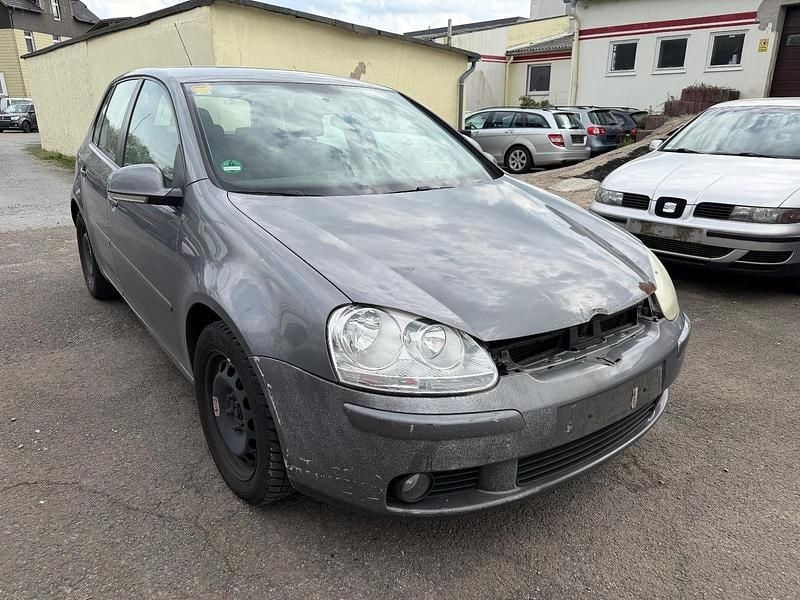 Second-hand VW Golf V 80 CP (58 kW) 2007 Gri Berlinǎ