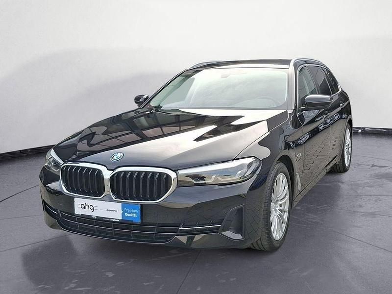 Gebraucht BMW 520 163 PS (119 kW) 2022 Schwarz Kombi