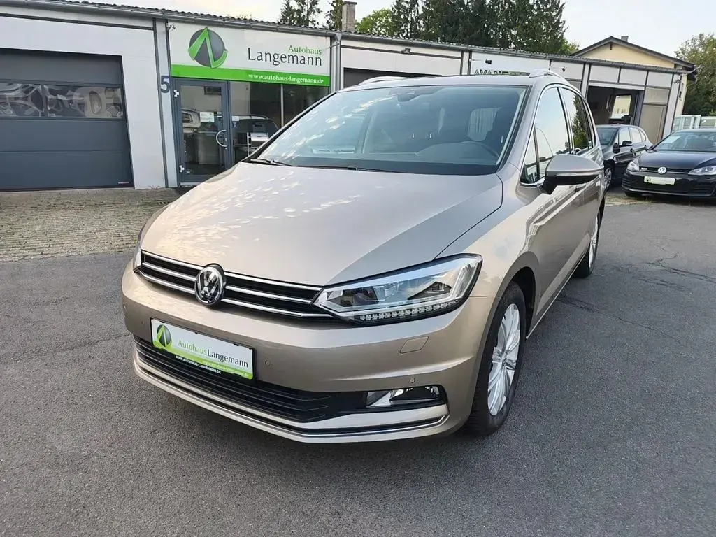 Gebraucht VW Touran Highline 150 PS (110 kW) 2016 Beige Van / Kleinbus