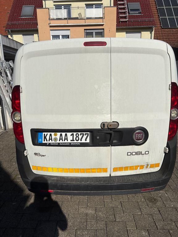 Gebraucht Fiat Doblò 90 PS (66 kW) 2015 Weiß Van / Kleinbus