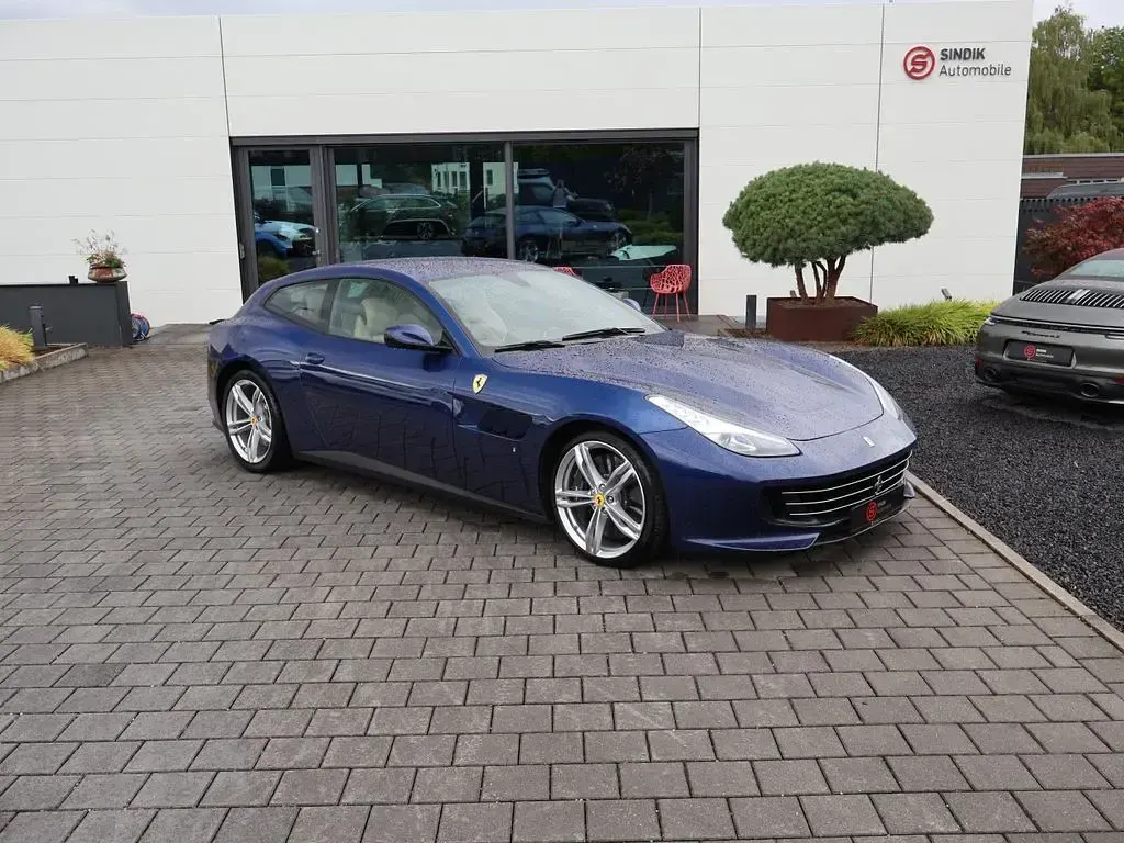 Gebraucht Ferrari GTC4Lusso 690 PS (507 kW) 2017 Blau Kombi