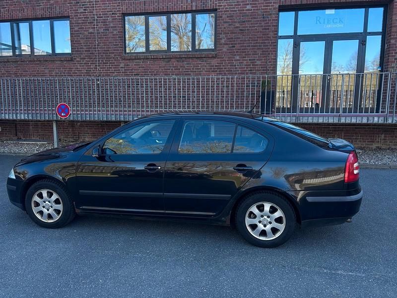 Gebraucht Skoda Octavia 106 PS (77 kW) 2004 Schwarz Limousine