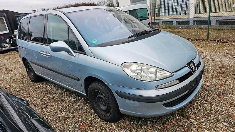 Silber Gebraucht 2005 Peugeot 807 Van / Kleinbus | 1.950 € - Bild 1/4