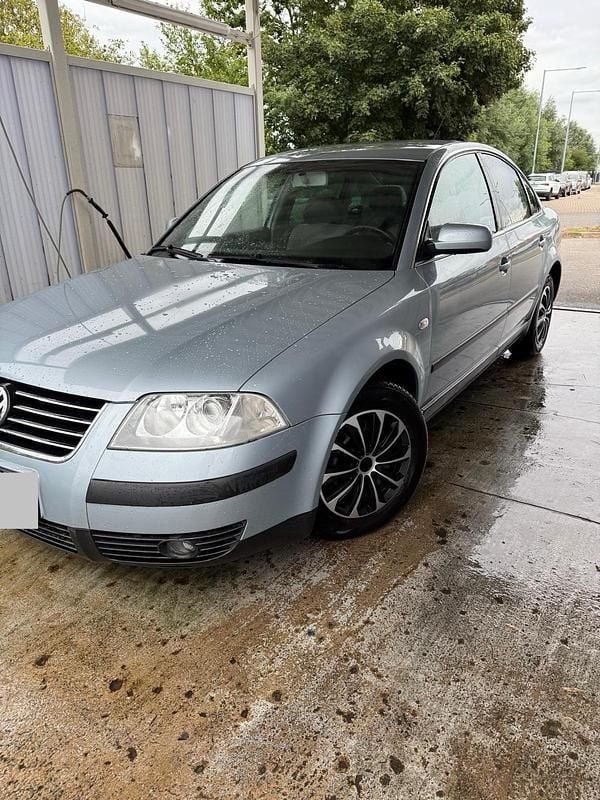 Andere außenfarben Gebraucht 2002 VW Passat Limousine | 2.800 € (Etwas zu teuer) - Bild 1/4