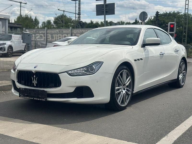 Weiß Gebraucht 2014 Maserati Ghibli Coupé | 22.700 € (Fairer Preis) - Bild 1/4