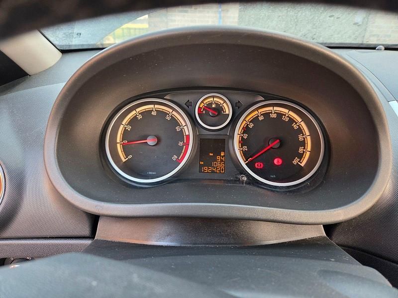 Gebraucht Opel Corsa 69 PS (50 kW) 2012 Schwarz Kleinwagen