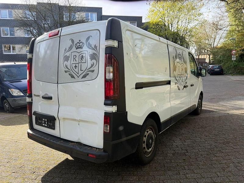 Gebraucht Renault Trafic Komfort 116 PS (85 kW) 2016 Weiß Van / Kleinbus