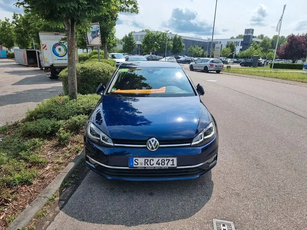Gebraucht VW Golf VII Comfortline 150 PS (110 kW) 2018 Blau Limousine