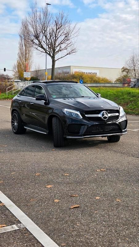 Gebraucht Mercedes GLE500 465 PS (342 kW) 2017 Schwarz Coupé