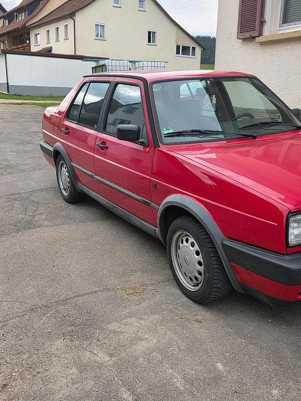 Second-hand VW Jetta 70 CP (51 kW) 1990 Roșu Berlinǎ