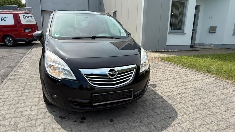 Schwarz Gebraucht 2011 Opel Meriva Color Edition Van / Kleinbus | 3.500 € (Fairer Preis) - Bild 1/4