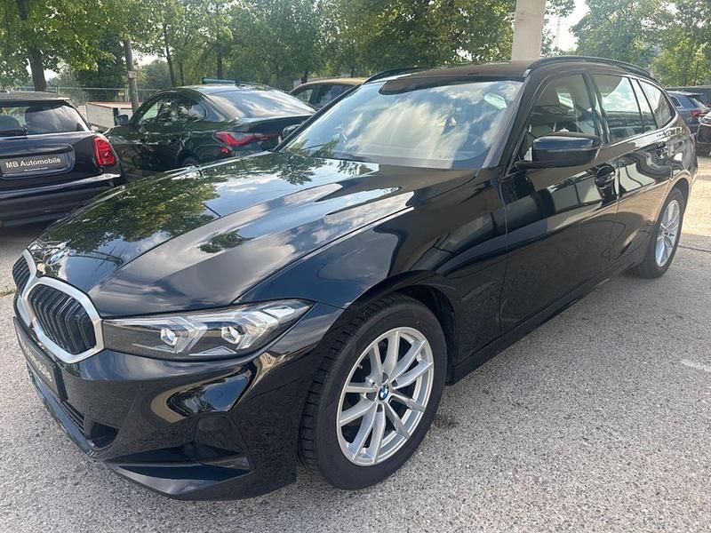Schwarz Gebraucht 2024 BMW 320 Kombi | 29.990 € (Superpreis) - Bild 1/4