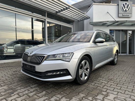 Schwarzmagic perleffekt Gebraucht 2020 Skoda Superb Style Kombi | 19.480 € (Fairer Preis) - Bild 1/4