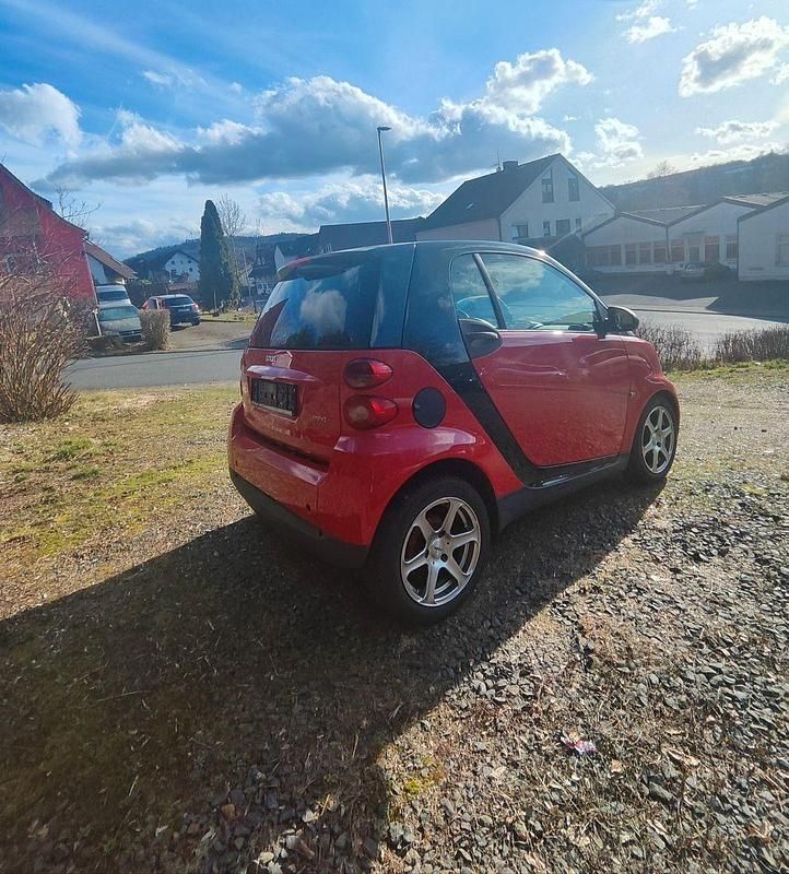 Gebraucht Smart ForTwo Coupé Pure 61 PS (44 kW) 2009 Rot Coupé