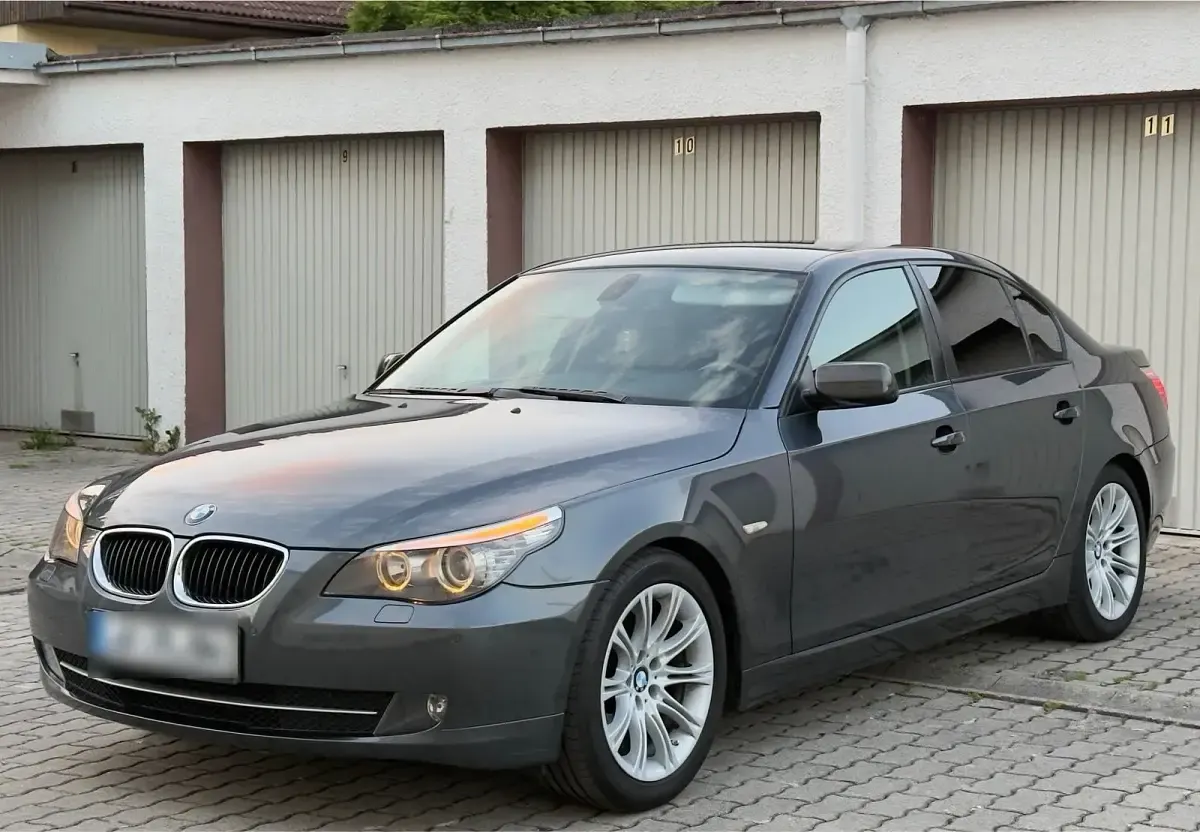 Gebraucht BMW 520 177 PS (130 kW) 2009 Grau Limousine