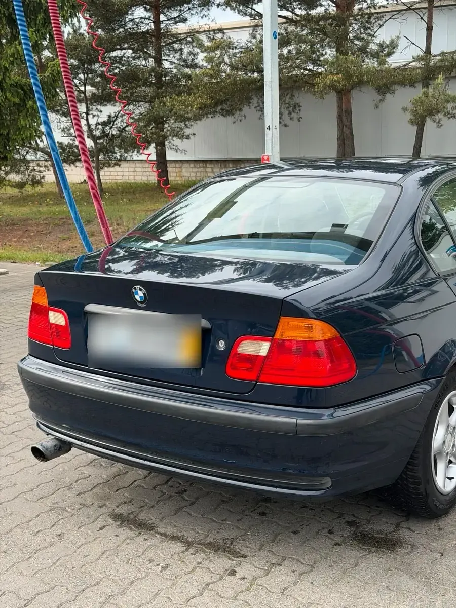Gebraucht BMW 2000 115 PS (84 kW) 2000 Blau Limousine