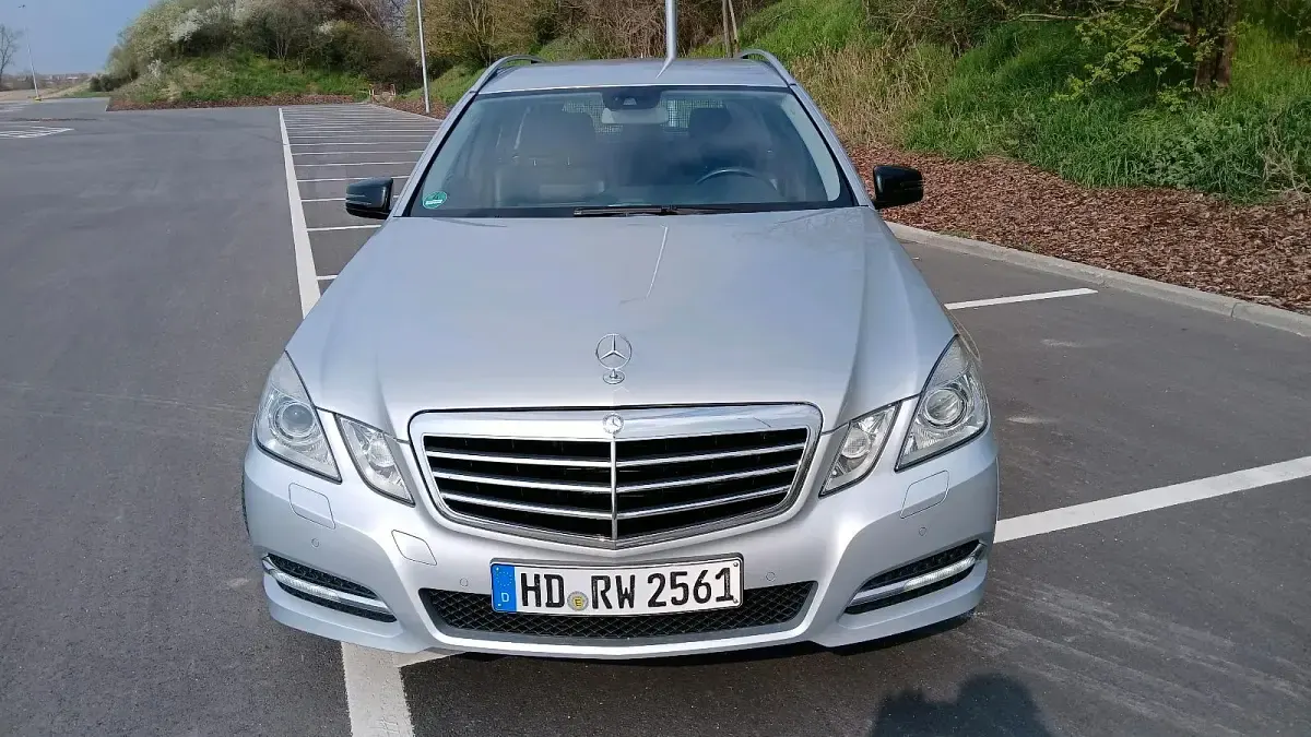 Gebraucht Mercedes E220 170 PS (125 kW) 2012 Silber Kombi