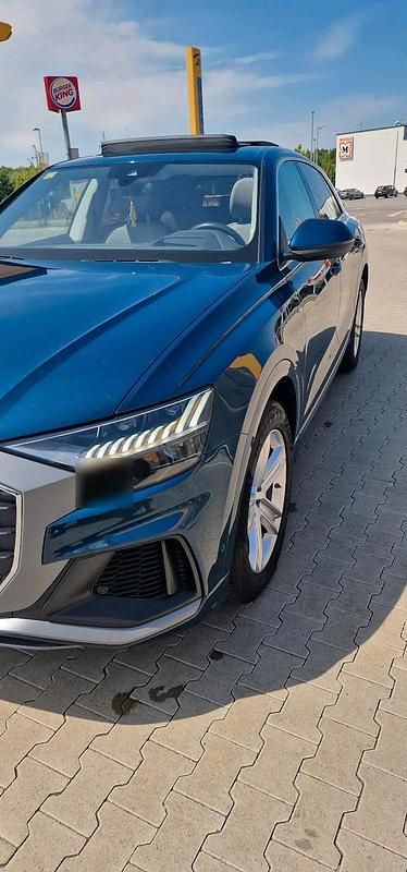 Second-hand Audi Q8 S-Line 286 CP (210 kW) 2020 Albastru SUV