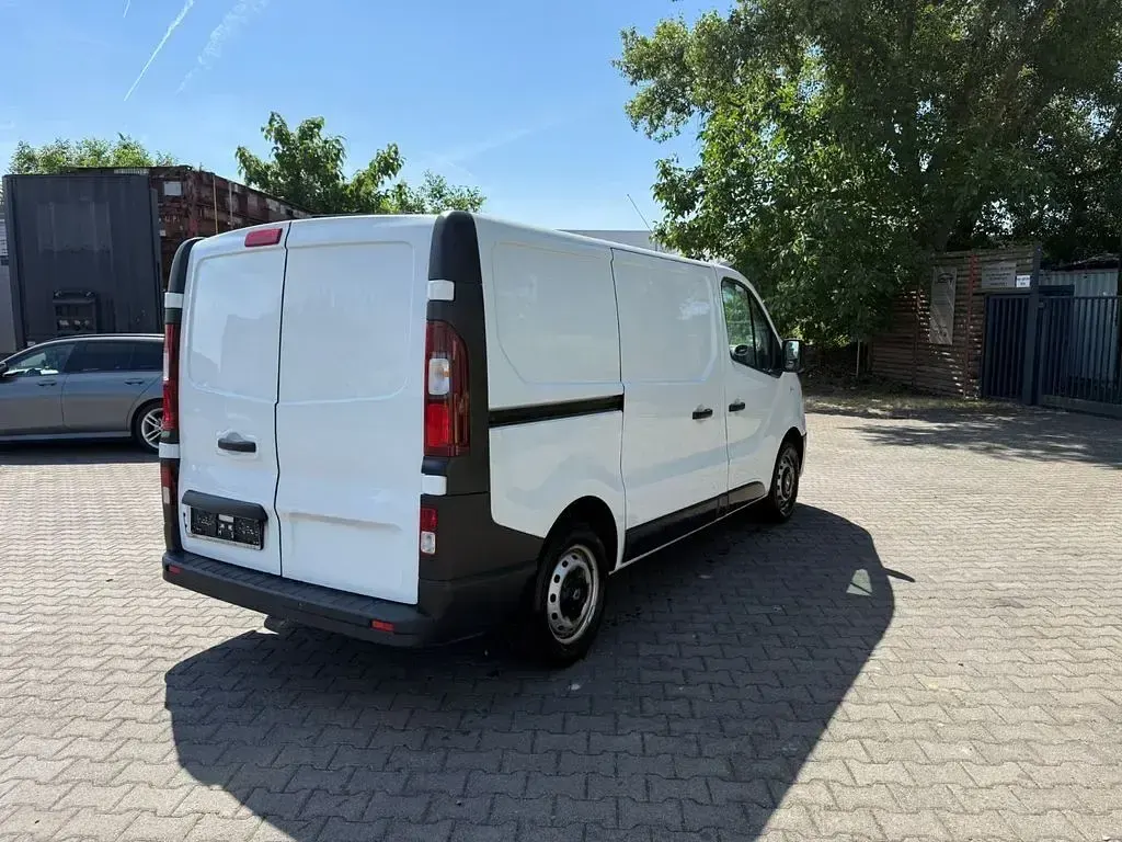 Gebraucht Renault Trafic Komfort 120 PS (88 kW) 2019 Weiß Van / Kleinbus