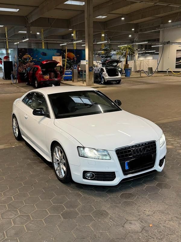 Weiß Gebraucht 2009 Audi A5 S-Line Coupé | 8.500 € (Superpreis) - Bild 1/4
