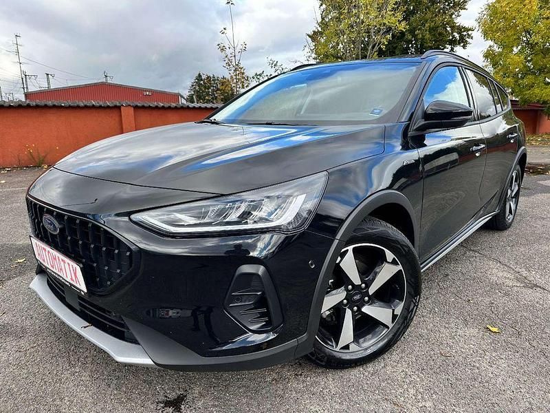 Schwarz Gebraucht 2024 Ford Focus Active X Limousine | 25.890 € (Fairer Preis) - Bild 1/4