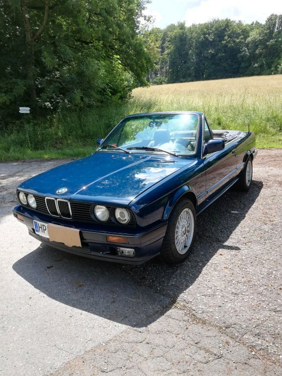 Blau Gebraucht 1991 BMW 320 Cabriolet Sport Line Cabrio | 9.900 € - Bild 1/4