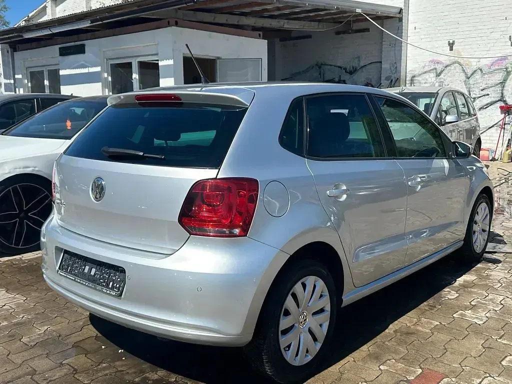 Gebraucht VW Polo Life 69 PS (50 kW) 2013 Silber Kleinwagen