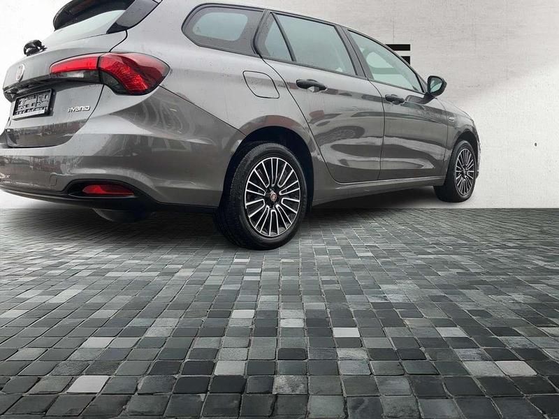 Gebraucht Fiat Tipo Basis 2023 Grau Limousine