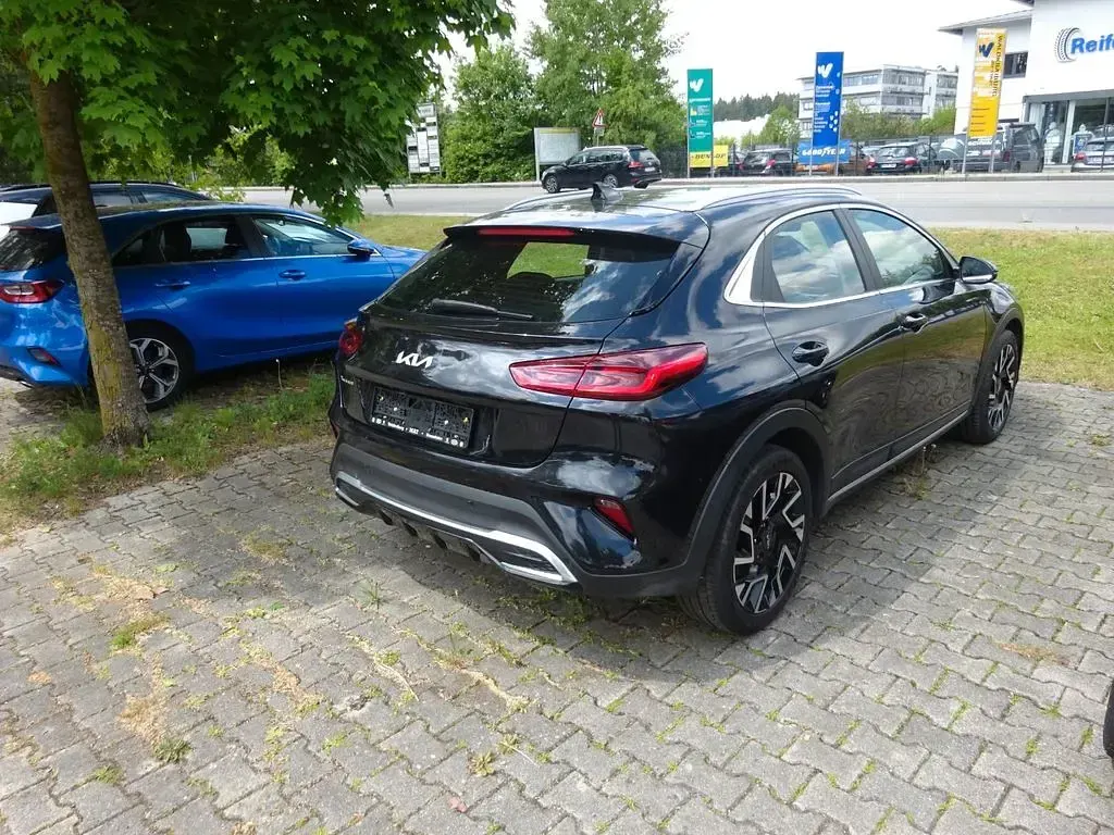 Gebraucht Kia XCeed Spirit 160 PS (117 kW) 2023 Schwarz SUV