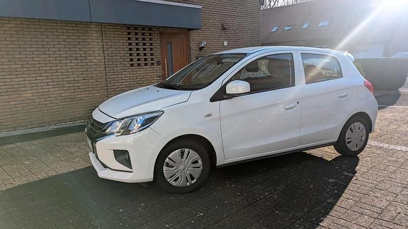 Weiß Gebraucht 2022 Mitsubishi Space Star Select Kleinwagen | 9.050 € (Guter Preis) - Bild 1/4