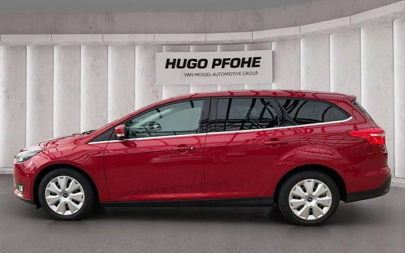 Gebraucht Ford Focus Cool & Connect 125 PS (91 kW) 2018 Rot Kombi