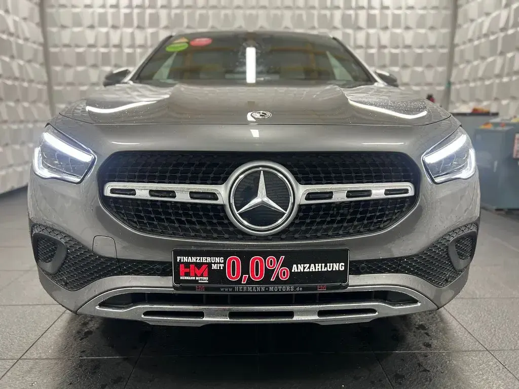 Gebraucht Mercedes GLA250 Progressive 218 PS (160 kW) 2020 Grau SUV