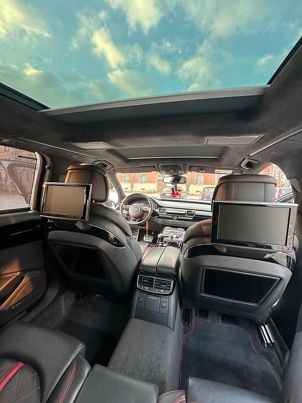 Weiß Gebraucht 2016 Audi A8L Limousine | 36.700 € - Bild 1/4