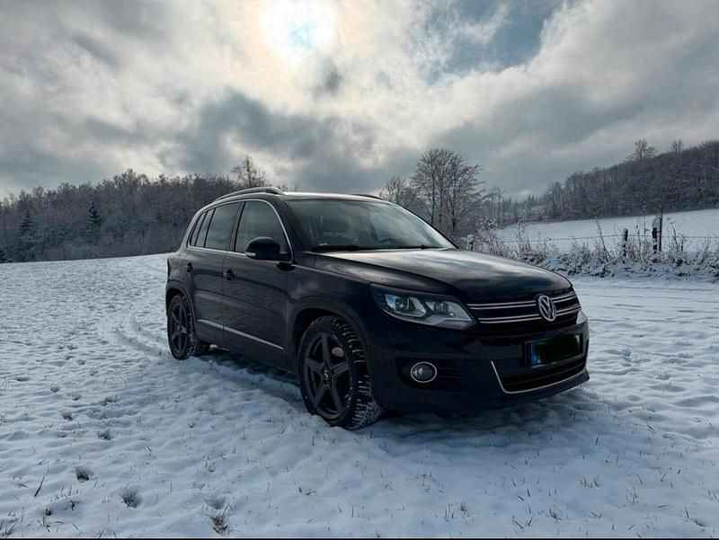 Schwarz Gebraucht 2012 VW Tiguan SUV | 9.799 € (Etwas zu teuer) - Bild 1/4