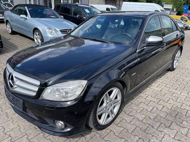 Schwarz Gebraucht 2007 Mercedes C320 Avantgarde Limousine | 6.900 € (Fairer Preis) - Bild 1/4