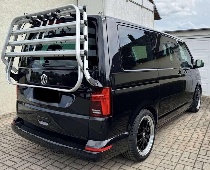 Second-hand VW Multivan 150 CP (110 kW) 2021 Monovolum