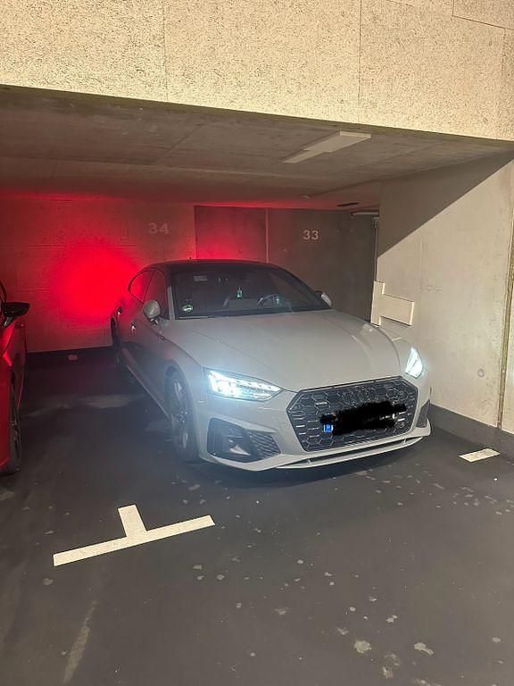 Grau Gebraucht 2021 Audi A5 Sportback S-Line Kleinwagen | 34.999 € (Fairer Preis) - Bild 1/4