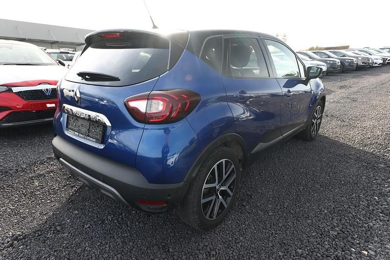 Gebraucht Renault Captur Version S 150 PS (110 kW) 2018 Blau / schwarz metallic SUV