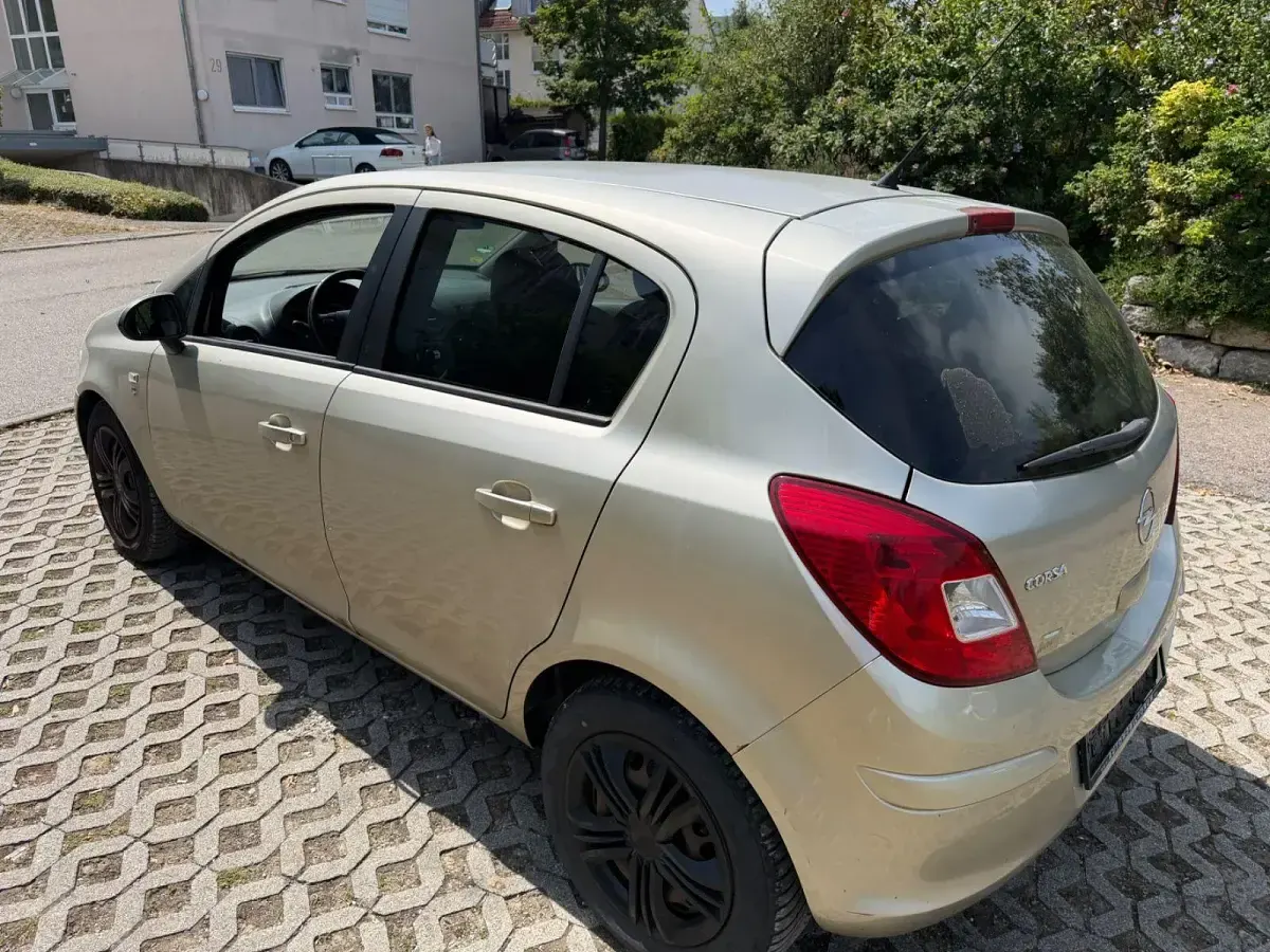Gebraucht Opel Corsa Innovation 101 PS (74 kW) 2010 Gold Kleinwagen